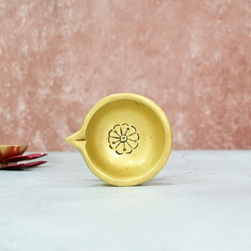 Brass Diya Small Size Single wick face (2 Inch) Daily puja Deepam for pooja room Home decor Solid stand Oil lamp Diyas Deepalu