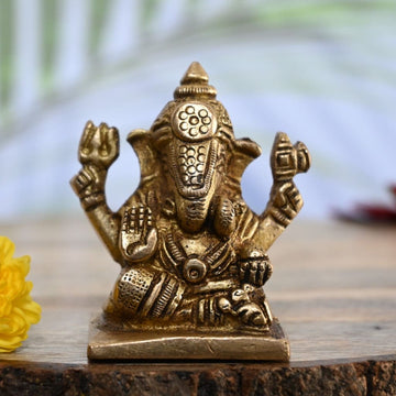 Dagdusheth ganpati murti for home brass ganesh idol for car dashboard pooja small size statue
