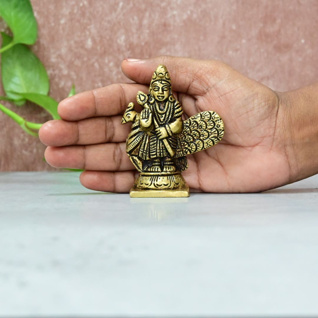 ఇంటి పూజ గది పూజ మందిరం కోసం ఇత్తడి మురుగన్ విగ్రహం చిన్న పరిమాణం (3 అంగుళాలు) లార్డ్ కార్తికేయ మూర్తి