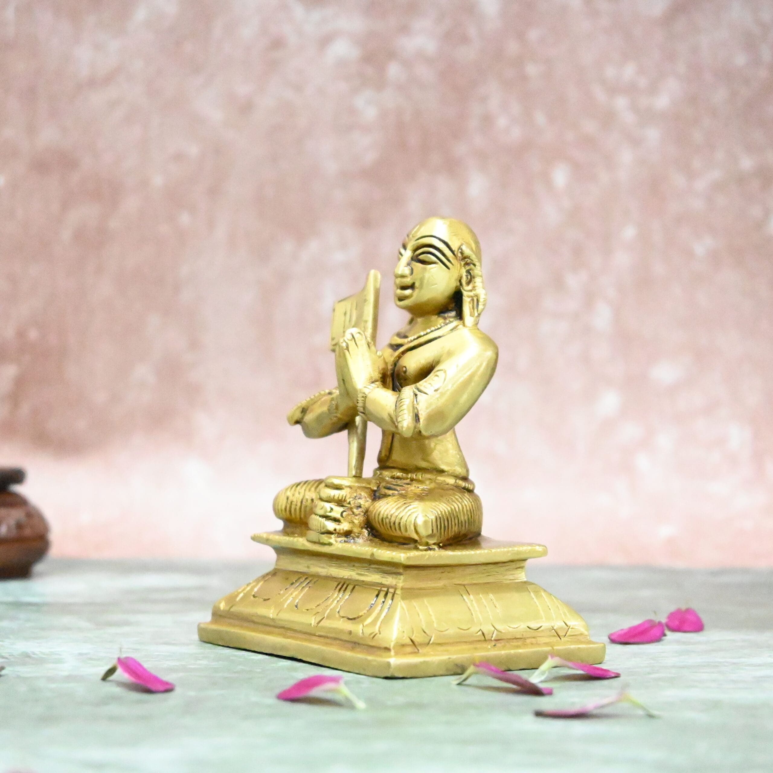 రామానుజర్ విగ్రహం చిన్న పరిమాణం (4 అంగుళాలు) ఇత్తడి రామానుజ విగ్రహం అకా. శ్రీ రామానుజాచార్య విగ్రహం (నమ్మాళ్వార్)