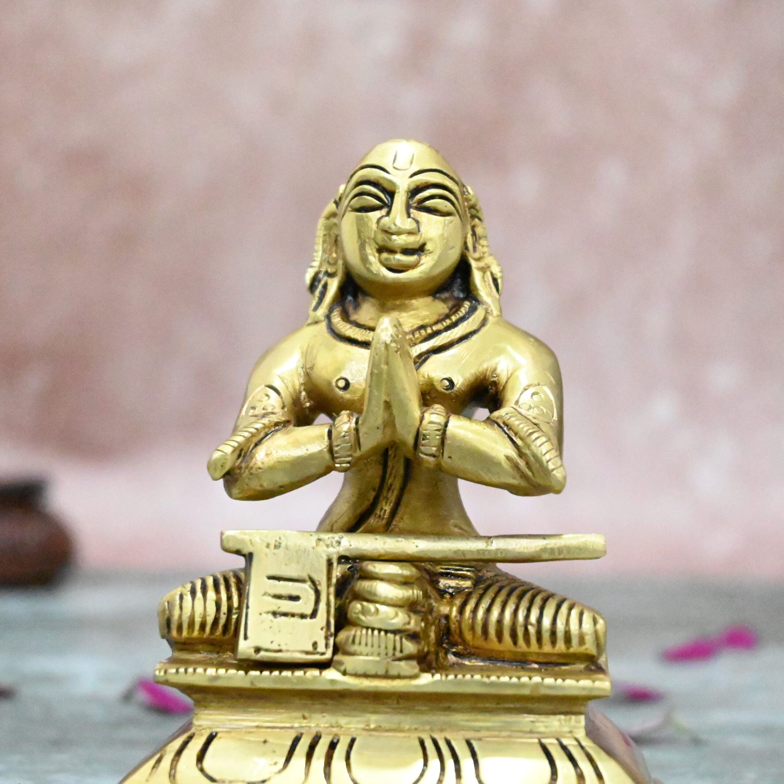 రామానుజర్ విగ్రహం చిన్న పరిమాణం (4 అంగుళాలు) ఇత్తడి రామానుజ విగ్రహం అకా. శ్రీ రామానుజాచార్య విగ్రహం (నమ్మాళ్వార్)