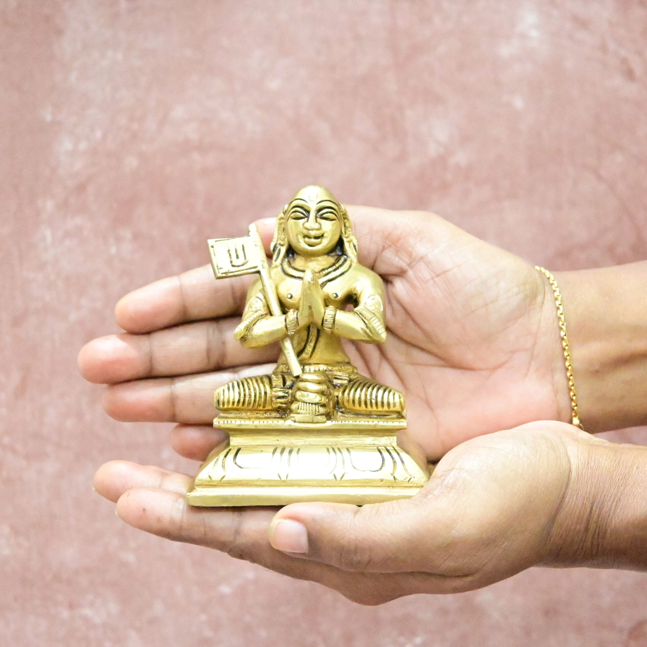 రామానుజర్ విగ్రహం చిన్న పరిమాణం (4 అంగుళాలు) ఇత్తడి రామానుజ విగ్రహం అకా. శ్రీ రామానుజాచార్య విగ్రహం (నమ్మాళ్వార్)
