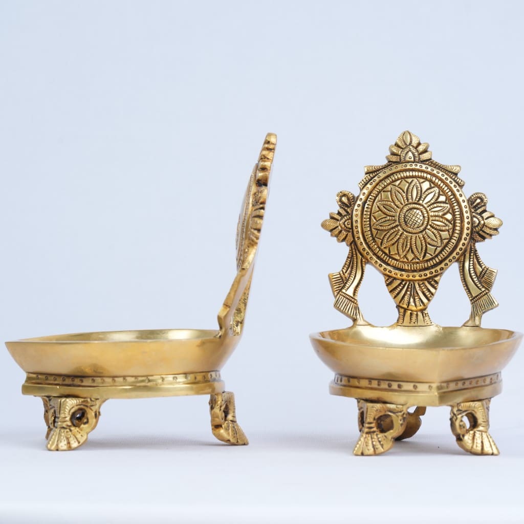 Shanku chakra set (Deepam, 2.6 Kg): Brass diya puja (Big size) for home decor