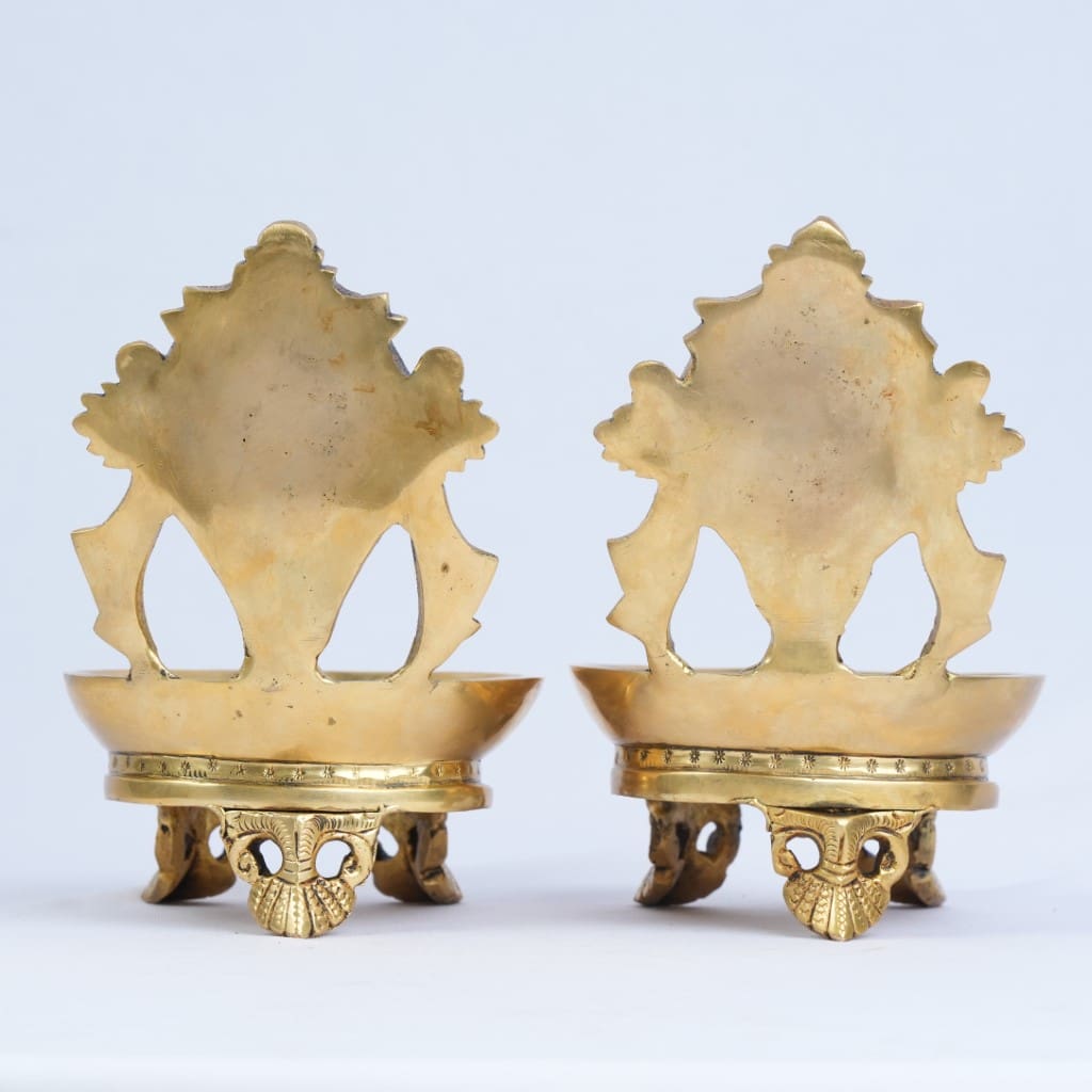 Shanku chakra set (Deepam, 2.6 Kg): Brass diya puja (Big size) for home decor